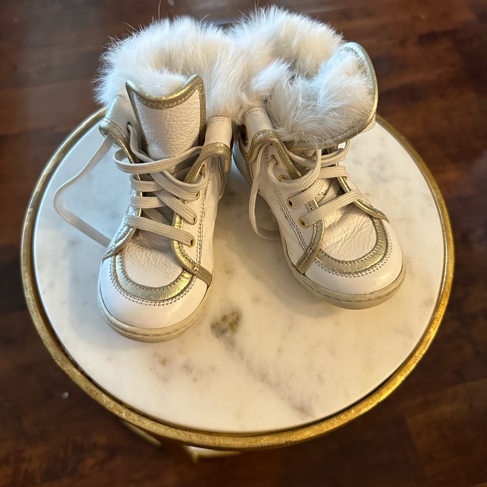Super Cute Girls High Top Sneakers with White Fur